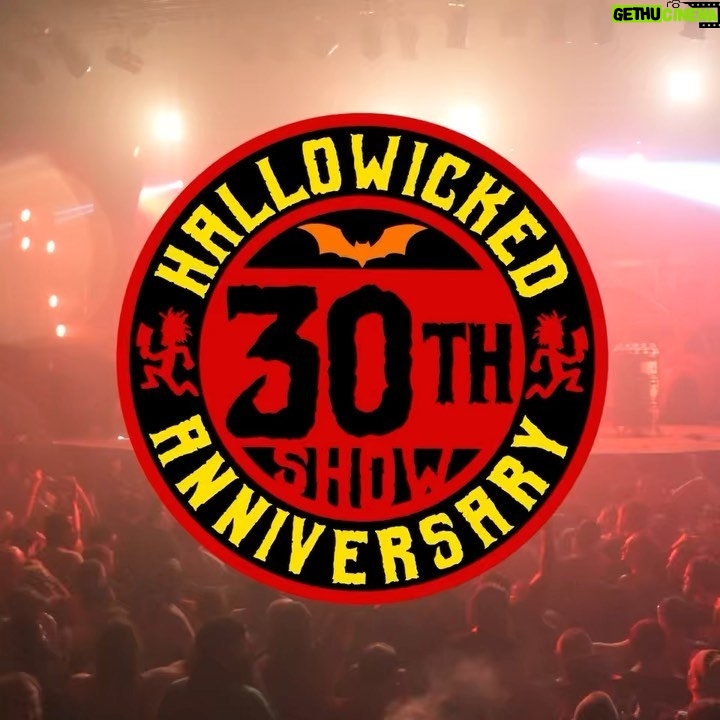 Violent J - 3.8K Likes - Seein the big 30th Annual Hallowocked is just as good as seeing all 29 past shows in one! .. VJ