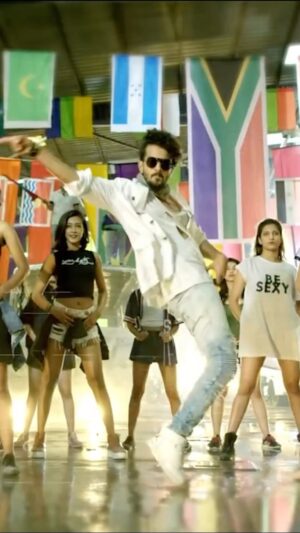Viraat Instagram - HAPPY INTERNATIONAAL DANCE DAY 🪩🤍

Thanks for this edit : @iamumeshrb_editor bro 🤍