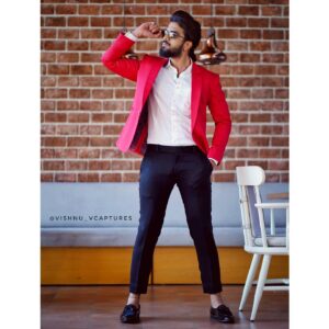Viraat Instagram - 😎

Designer & stylist: @bhargavi.official
Editing: @iamumeshrb
Mua : @glamupbypreethirathod
PC : @vishnu_vcaptures
Location partner : @hyattcentricblr @alfa_entertainments