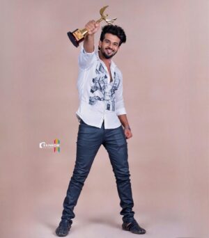 Viraat Instagram - Thank you @chittaramedia for the award. Thank you to my Audiences for Showering me with all your love. I promise to keep you entertained !!” 🤍

P.c : @rainbow_photography_official