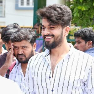 Viraat Instagram - 🙂