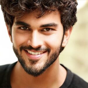 Viraat Instagram - Forget the wardrobe. Wear a smile.!!
