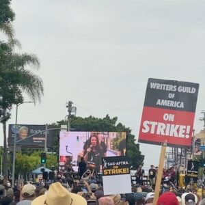 Virginia Williams Instagram - #sagaftrastrong #wgastrong Back in LA, got the kids through the first week of school, and on the picket lines!!!! Proud of my union and my fellow actor and writer buddies and the precedent we’re all setting for corporations across the board. @margueritemoreau @redcrumbs @missipyle @sagaftra @writersguildwest Missed you @allison_tolman @kerryromalley @sarawyle Thankfully it was so packed we couldn’t find each other ❤️ #actorsunite