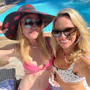 Virginia Williams Instagram - Exactly one month ago was my birthday. #latergram And if there’s a theme for this year it’s GIRLFRIENDS 👯‍♀️ I struggled with female friendships in my childhood through high school and college. I felt like I never quite fit in anywhere and was betrayed so often, I didn’t trust women in general. Boys were easier to hang with. After I moved to Los Angeles though, major shifts happened. I started not only meeting extraordinarily incredible, creative, change-making, kind, authentic, badass women, but I started allowing myself to be vulnerable with them. Not everyone deserves to see you in your transparency- not everyone has earned that trust- but when you find your people…OH! When you find your people. Your chosen family. It all begins. 
I can’t believe how blessed I am to have so many amazing female friendships. These photos don’t even touch the amount of awesome ladies I shared my bday month with. From lunches and dinners out, to staycations, to flower deliveries (thank you I love you @marylanehaskell 💐) I feel so loved. #womensupportingwomen #girlfriends
