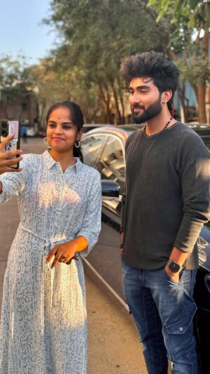 Vishnu Unnikrishnan Instagram - Yet Another Fan Meet 🙏🏼🩷
.
.
#fanmeeting #chennai #trendingreels