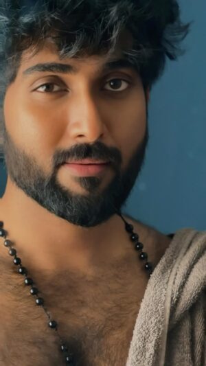Vishnu Unnikrishnan Instagram - Watch it in your own risk ! 💁🏻‍♂️🔥
.
.
#tamilromanticsong #masimaasam #trendingreels