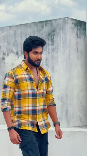 Vishnu Unnikrishnan Instagram - Yaar Antha Thiruttu Paarvai ?! 👁️ 😌
.
.
#azhagiyaasura #reelstamil #trending #tamilromanticsong
