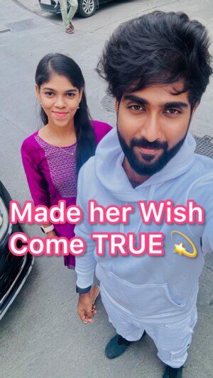 Vishnu Unnikrishnan Instagram - I made her wish happen ! 💫 Least I could do for my Fam ! 💖
.
.
#fanmeeting #trending #reelstamil #trendingreels