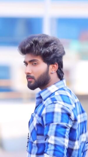 Vishnu Unnikrishnan Instagram - Wait for it ! 🔥😎

📸 @storiesbysidhu 
.
.
#reelstamil #doludolu #vijay #thalapathy #slowmo #trending