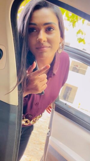 Vishnu Unnikrishnan Instagram - Her Smile at the End tho ! ❤️

#makeascene #funcontent #trending #kadhalkappal