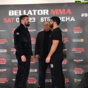 Vitaly Minakov Instagram - Сегодня состоялась пресс конференция и предварительная церемония face to face. Все увидели друг-друга лицом к лицу.