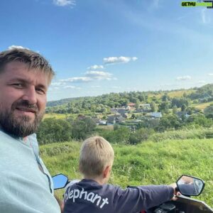 Vitaly Minakov Instagram - Хороший  день. Время для самого важного.