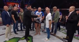 Vitaly Minakov Instagram - «Я закончил, спасибо всем!» - финальные слова последнего императора. 

Поздравляю Фёдора с завершением по-настоящему блестящей спортивной карьеры. 

Он давно всё и всем доказал и по праву стал легендой смешанных единоборств, спортсменом высочайшего уровня. 

Теперь пришло время направить максимум энергии и сил на подготовку бойцов, которые смогут перенять этот опыт и стать новыми чемпионами MMA.