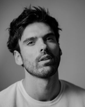 Vítor Silva Costa Instagram - Fotografias a preto e branco da @_joanalinda_