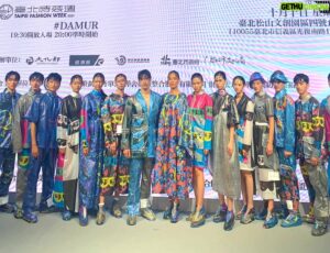Vivian Dawson Instagram - What a night, had so much fun! shout out to @damurfashion  for the invite and designing thus pandemic proof clothing. It's crazy times we live in. 

#台北時裝週 #eelin