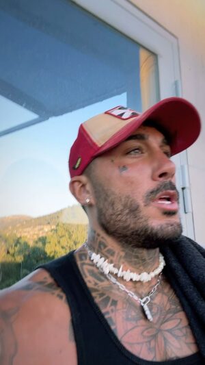 Vivian Grimigni Instagram - Je suis contre la drogue, l’excès de toutes les choses néfastes pour le corps je ne bois pas je ne fume pas et bien bien entendu je ne me drogue pas mais je suis surtout contre l’acharnement!