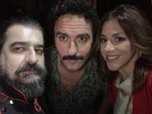 Vivian Kontomari Instagram - Η φιλια καλά κρατεί…..😘😘😘😘black bachelor……
#friends #myboys #love