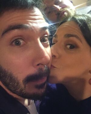 Vivian Kontomari Instagram - @nikosmitsas  μαζί μας ξανά!!! 😃😃😃 😃 👏👏👏👏 @solontsounis @tosoisou #newepisode #lovemyjob