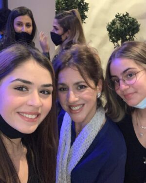 Vivian Kontomari Instagram - Ευχαριστώ πολύ @georginaskalidi για την υπέροχη ζώνη!🙏❤️⭐️
@georginaskalidi 
@showtime_productions_ 
@blackbachelor_movie