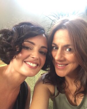 Vivian Kontomari Instagram - Όλες οι δουλειές έχουν και τα τυχερά τους..#friends @sofia.panagou panagou #soiforever #alphatv #5season #lovemyjob