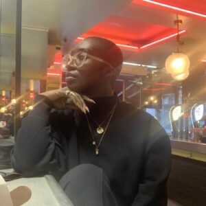 Vivienne Acheampong Instagram - Serving lewks in Paris 🖤