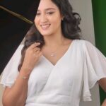 Viviya Santh
