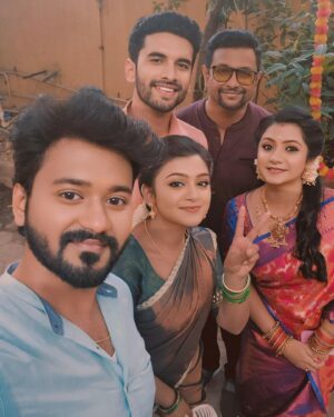 Vj Dhanusek Vijayakumar Instagram - ~ PRICELESS ~❤️🥰🫶🏻
.
.
.
.
#dironfernando #vjdhanusek #varshinisuresh #premjacob #shankaresh #neenaankadhal #vijaytelevision #serial #instagram #instagood #instamood #instalike #instadaily #instapic #foryou #fyp #picoftheday #happyme