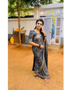 Vj Dhanusek Vijayakumar Instagram - Being ANJALI ❤️ 

Sets of Nee Naan Kadhal 🎬📹

Captured by : @shankaresh_kumar_official Nanba 👫🏻
.
.
.
#vjdhanusek #Anjali #actresses #vijaytv #vijaytelevison #neenaankadhal #neenaankadhalvijaytv #serials #instagood #instapic #instalike #instadaily #instamood #instafashion #instalove #instafashion #trending #foryou #viral #picoftheday #happyme