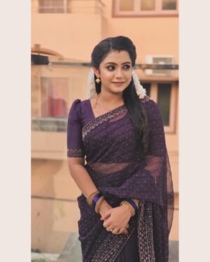 Vj Dhanusek Vijayakumar Instagram - அவனின் காதலி… ❤️🥰 

#NNK 🎬
.
.
.
.
#vjdhanusek #Anjali #actress #nnk #neenaankadhal #neenaankadhalvijaytv #vijaytv #vijaytvserial #saree #sareelove #purple #instapic #instagood #instadaily #instalike #instagram #instamood #instafashion #trending #foryou #fyp #pictures #picoftheday #happyme