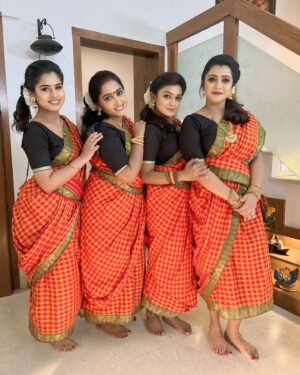 Vj Dhanusek Vijayakumar Instagram - The Girls Club Of NNK ❤️🔥

#rakkumuthurakku 💃

@vijaytelevision @varshinisureshoffl @harsha__here__ @madhumitha_illayaraja 

#neenaankadhal #vijaytelevison #vijaytvserial