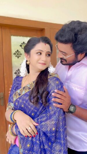 Vj Dhanusek Vijayakumar Instagram - நீ கோரினால் 🥰 

Krishna & Anjali’s Version 😇 @naveenmuralidhar_mimicree 

Vera level cinematography by : @shankaresh_kumar_official 🥰
.
.
.
.
#vjdhanusek #naveenmuralidhar #vijaytv #vijaytvserial #neenaankadhal #neenaankadhalvijaytv #vijaytelevision #tamilserial #reels #reelsvideo #reelindia #reelsinstagram #reelitfeelit #reelkarofeelkaro #reelit #reelsviral #trending #viral #foryou #fyp #videooftheday #happyme