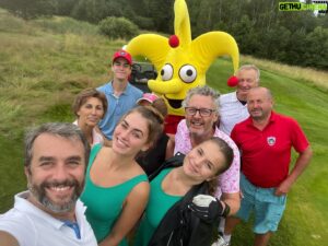 Vladimír Kobielský Instagram - Včera sa na Charity Golf Cupe Petra Bondru a chlapcov, ktorí sú majstri sveta v hokeji, podarilo vyzbierať 31000 eur. Za 14 rokov je to už viac ako 320000 eur pre postihnuté deti♥️ 
Som rád, že aj my sme mohli prispieť a ďakujem za pozvanie😉 #charitygolf #golf #nadacia #charity