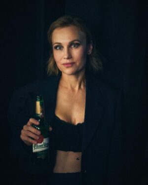 Vlastina Svátková Instagram - Na jeden den modelkou, která se rozdělila o pivo v zákulisí. Zkusit se má všechno a já na to všechno, co mě děsí říkám ano.
Děkuju za pozvání @pisecky_vikend_mody_a_designu !