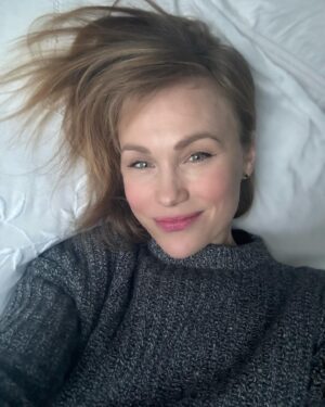 Vlastina Svátková Instagram - Nejlepší salon široko daleko a já vděčná, že ke mně tak blízko.
• v kadeřnictví mají značku Kevin Murphy, bez parabenů, krásně voní. Moje vlasy zdravé a husté.
• paní kosmetička šikovná, dělá japonskou masáž kobido a používá Institut Esthederm 
• manikúra včelím voskem nebo pedikúra skvělá.
.
.
.
Místo do centra, se bude jezdit za Prahu ❤️ @navlasku_libeznice