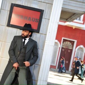 Volkan Keskin Instagram - Yeni sezon ilk bölüm 29 Eylül de trt1 de. #payitaht #murad