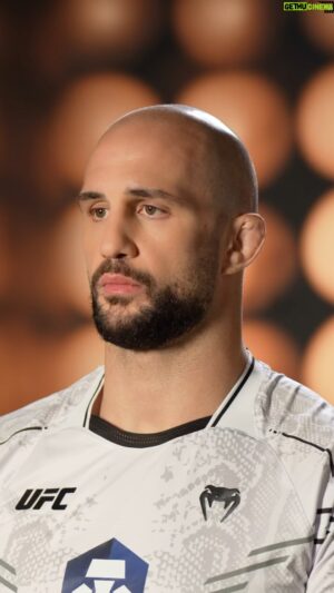 Volkan Oezdemir Instagram - It’s fight day 🔥 #NoTime

🎥 @weareoutwork