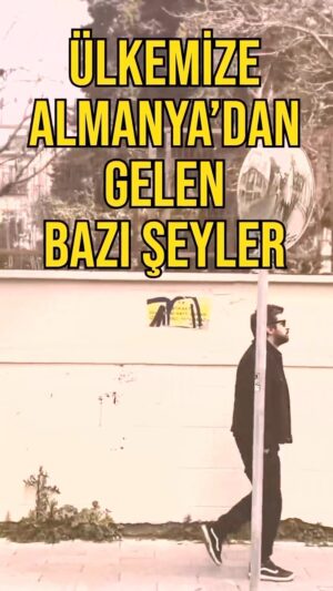 Volkan Öge Instagram - Tüm dünya medeniyetlerinden izler barındıran kültür mozaiği ülkemize Almanya’dan yansıyan şeyleri kovalıyoruz bugün. Ülkemize bir şeyler yansıyacaksa Almanya’dan yansısın diye düşünüyorum. Kıskandığımdan değil ama bazı konulardaki disiplinlerini, bilimsel düşünce güçlerini takdir ediyorum. Takdir etmediğim en kritik şey ise komedileri. Alman komedisi diye bir şey var mı diye değil mümkün mü diye sormak lazım sanırım. Bunca zamandır orada yaşayan bizimkilerden hiç mi bir şey öğrenmediler? Sadece ilimle bilimle olmuyor. Bunu anlayın artık. Yani düşünsene futbolda makine gibisin, arabalar jilet gibi, teknolojinin bini bir para, demokrasi, kuvvetler ayrılığı falan her şey tamam ama doğru düzgün bir tane espri yapamıyorsun. Neyse bunların hepsi çözülür.