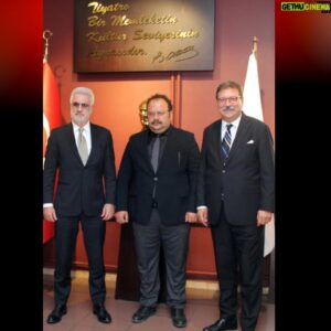 Volkan Severcan Instagram - Canım dostum, sevgili genel müdürüm Tamer Karadağlı’yı @karadagli.tamerr makamında değerli dostum Milli Eğitim Bakanı danışmanı, hocam İbrahim Sarıtaş @dr.ibrahimsaritas ve Mersin Devlet Opera ve Balesi Müdürü Serbülent Biçer @bserbulent ile ziyaret ettik. Allah yolunu açık etsin… Devlet Tiyatroları,  Sayın Genel Müdürümüzün müthiş vizyonu ve entellektüel birikimiyle eminim ki harika bir dönem yaşayacak… Yolu açık olsun…
🙏💐♥️