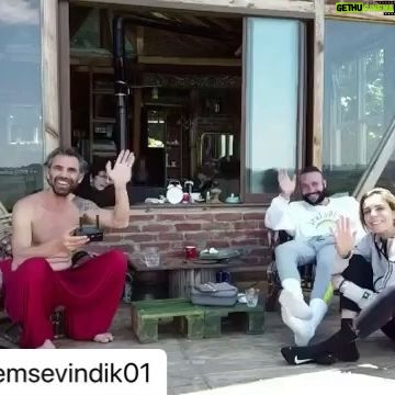 Volkan Uygun - 2.1K Likes - Misafirler gelmiş...Hoşgelmiş..
@gorkemsevindik01