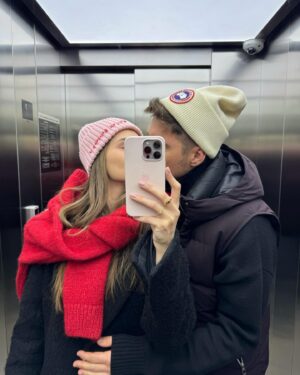 Volodymyr Ostapchuk Instagram - Раніше бажали, щоб наступний рік був кращим, 
а зараз хочу побажати, щоб він був не гіршим,
ніж 2023 

Дякую Збройним Силам України за цей рік! 
Слава Україні! 
Героям слава! 

З Новим роком🙌