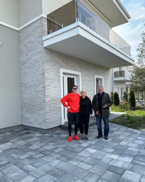 Volodymyr Ostapchuk Instagram - Раніше бажали, щоб наступний рік був кращим, 
а зараз хочу побажати, щоб він був не гіршим,
ніж 2023 

Дякую Збройним Силам України за цей рік! 
Слава Україні! 
Героям слава! 

З Новим роком🙌