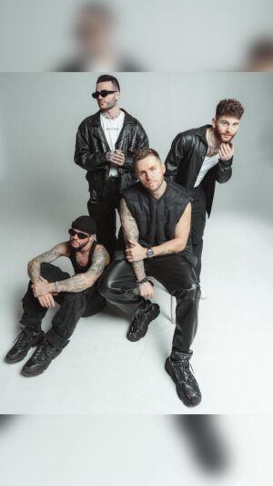 Vsevolod Sokolovskiy Instagram - «X 4»

Первый в России современный Boys Band!

Рождение новой истории в мире музыки🔥

Подпишись на нас по ссылке в шапке профиля и конечно максимальный РЕПОСТ✅