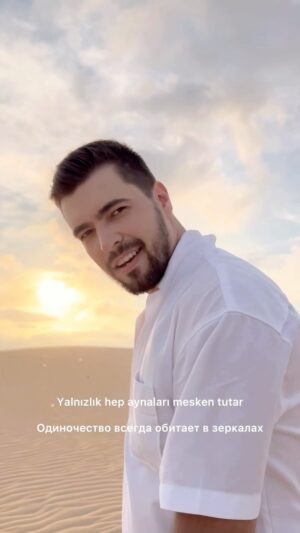 Vyacheslav Makarov Instagram - И всё же неотъемлемая часть турецких сериалов-красивая музыка 🎵 
Эта песня является заставкой к сериалу
 «Постучись в мою дверь» 
и длится всего 1 мин 34 секунды.
Самая короткая песня в моей жизни… 
и хорошо,что только песня 🤣
Кто-то уже смотрел из моих подписчиков 
этот сериал? Сколько серий преодолели ?

#вячеславмакаров #постучисьвмоюдверь #пвмд #певец #ведущий