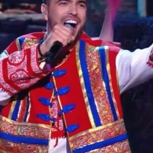 Vyacheslav Makarov Instagram - С Днём России ❤️ 
Соловушка поёт 😀🔥#вячеславмакаров #выйдунаулицу #деньроссии
