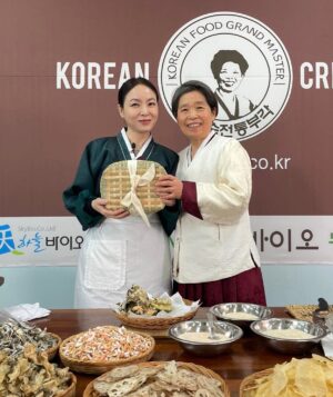 WAX Instagram - 왁장금 출첵~ 🥰 #👩🏻‍🍳#왁장금#유투브 #부각#김부각