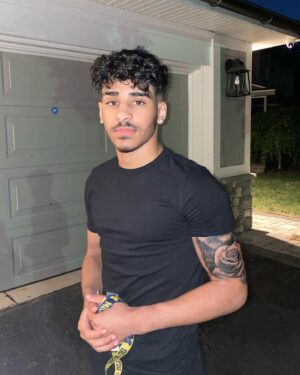 Walid Muhsein Instagram - @baneenstars hyped me up for this picture thank u sis😘