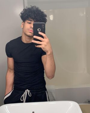 Walid Muhsein Instagram - Felt cute might delete later