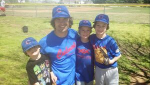 Walker Hayes Instagram - 🥲⚾️ #ballplayer since it’s baseball season 🤷‍♂️@benhayslip @rosscopperman 💪
