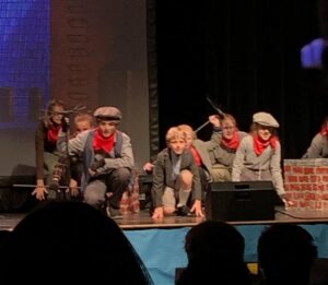 Walker Scobell Instagram - We just finished our Mary Poppins play!