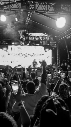 Walshy Fire Instagram - 𝗗𝗘𝗧𝗢𝗨𝗥 𝗡𝗬𝗖 — 𝘁𝗵𝗲 𝙧𝙚𝙧𝙤𝙪𝙩𝙚 𝙬𝙤𝙧𝙩𝙝 𝙩𝙖𝙠𝙞𝙣𝙜 ⚠️

23 more days until Detour NYC.. let’s take a reroute & relive some of the vibes from Detour Miami last year⚡️

𝗡𝗬𝗖 | 𝗝𝘂𝗹𝘆 6𝘁𝗵 🗽— organize your crew & we’ll see you inside the DETOUR 🚧

🎟️: DETOURNY.eventbrite.com (link in bio)
🍾: reserve bottles & tables via 646-250-7026 (text only)